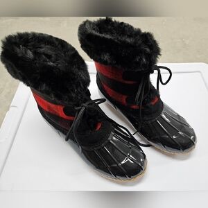 Bass Winter Women's Duck Boots, Size 9 M